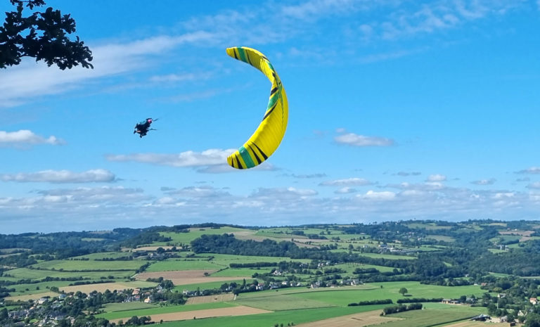 Formule sensations ou pilotage parapente clécy en Normandie