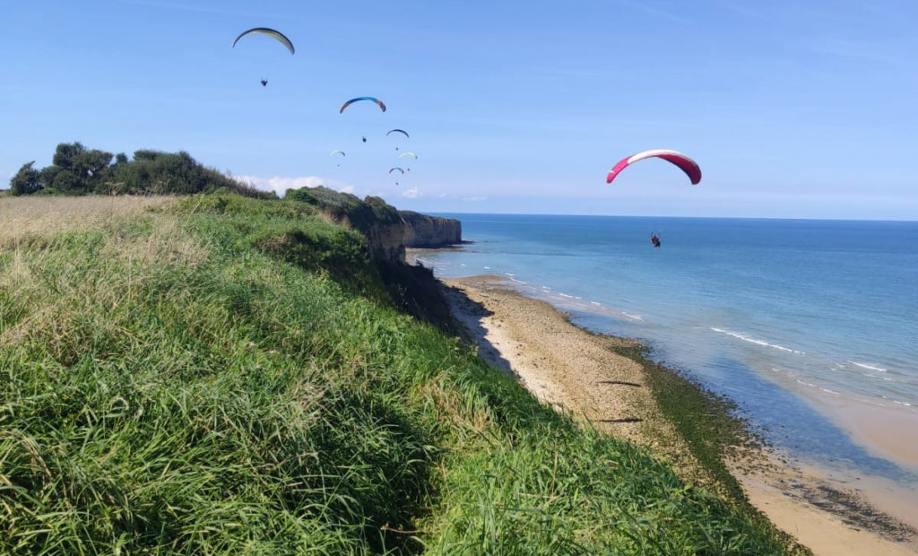 voiles de parapente bord de mer vierville